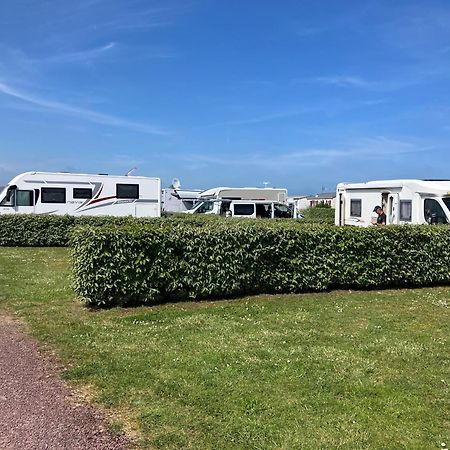 Camping La Sinope Quinéville Exteriör bild